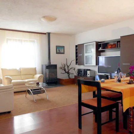 Dugamocira Apartament *